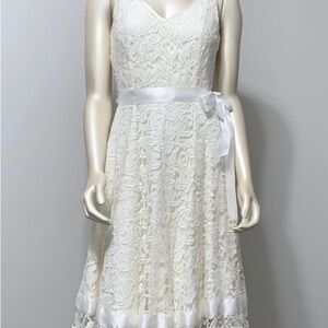 Tahari Cream Sleeveless V-Neck Midi Dress ZS 8‎